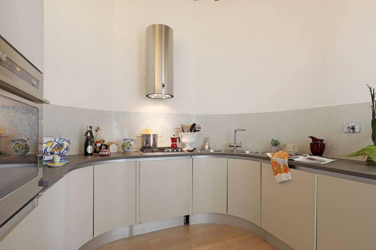 רומא Luxury House Colosseo מראה חיצוני תמונה